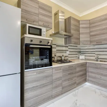 Seaview,beautiful 3br 3 マルサスカーラ