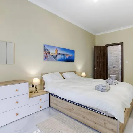 Seaview,beautiful 3br 3 アパート