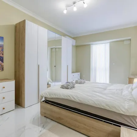 アパート Seaview,beautiful 3br 3 *