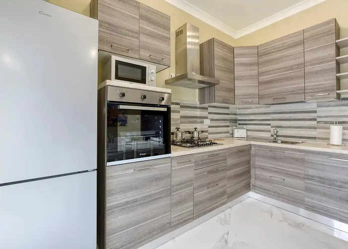 Seaview,beautiful 3br 3 Marsaskala